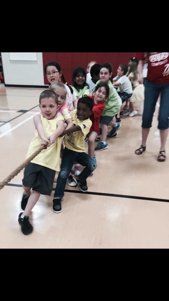 pinkmkimbrell's tweet photo. Stole this one from our fabulous P.E. teacher! The looks on their face are so intense! #pinkcreates http://t.co/PTFlESClZu