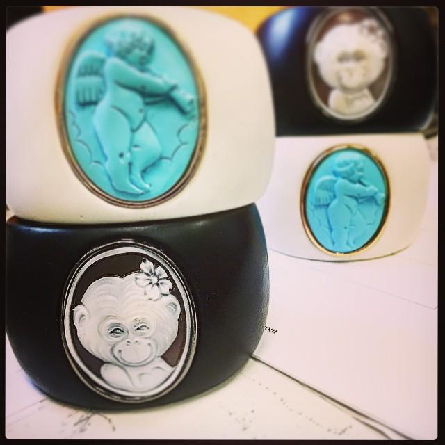 FeelingItaly's tweet photo. InstaPic by amedeokingofcameos: After these, your cuffs will never look the same! #cuffitup #amedeocapri #amedeonyc… http://t.co/fDRpieEkXC
