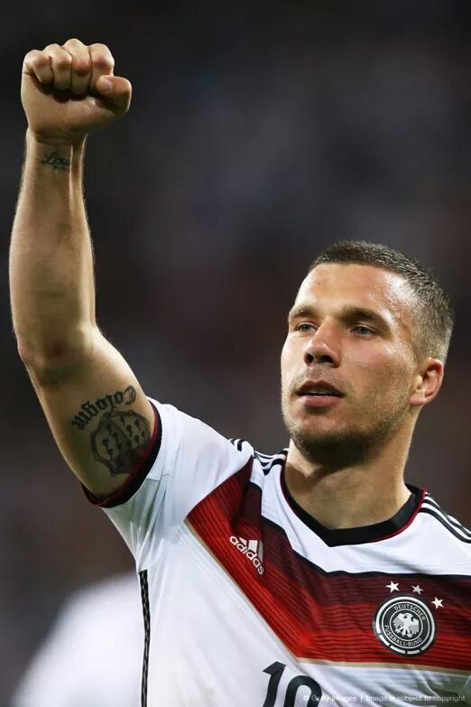   lu lu lu lukas podolski happy birthday,wish you the best!                      LOVE YOU 