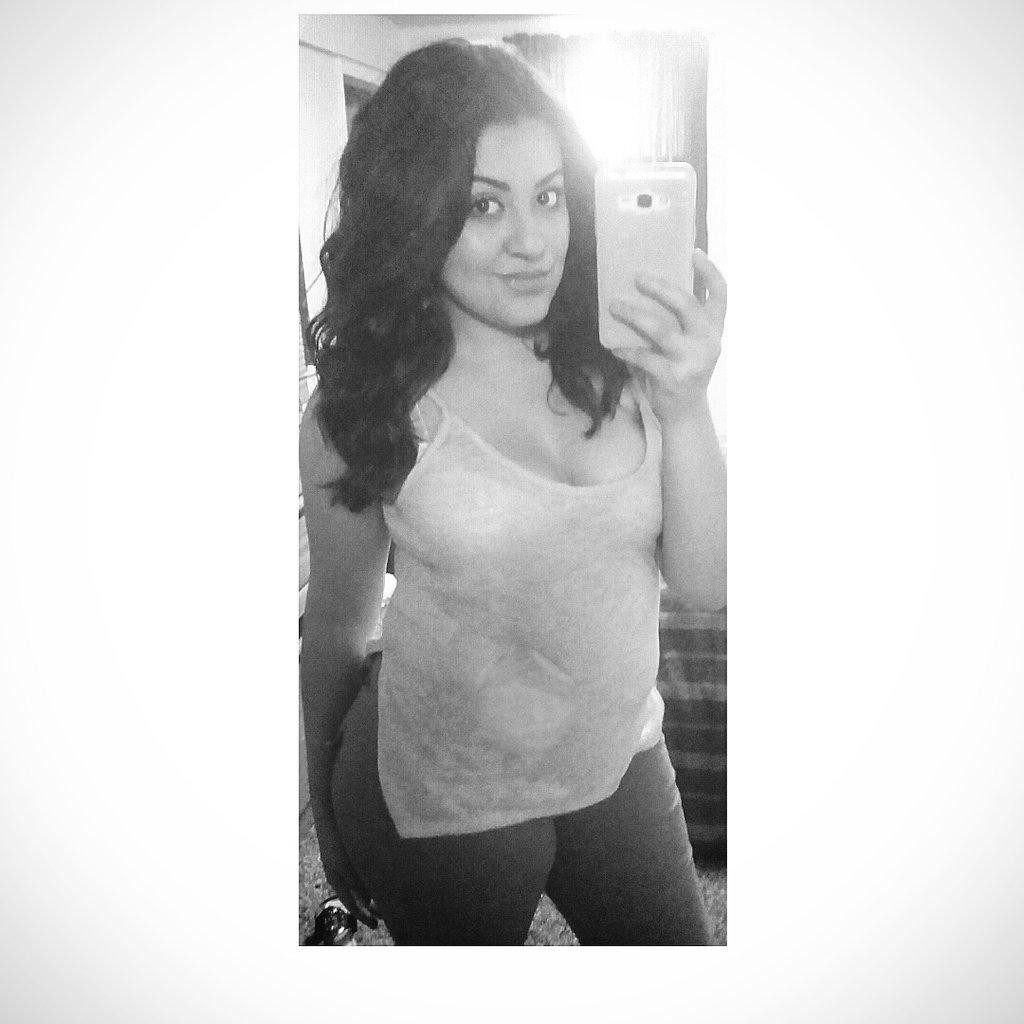jess_maite's tweet photo. 👅 http://t.co/RdCsXhgERo