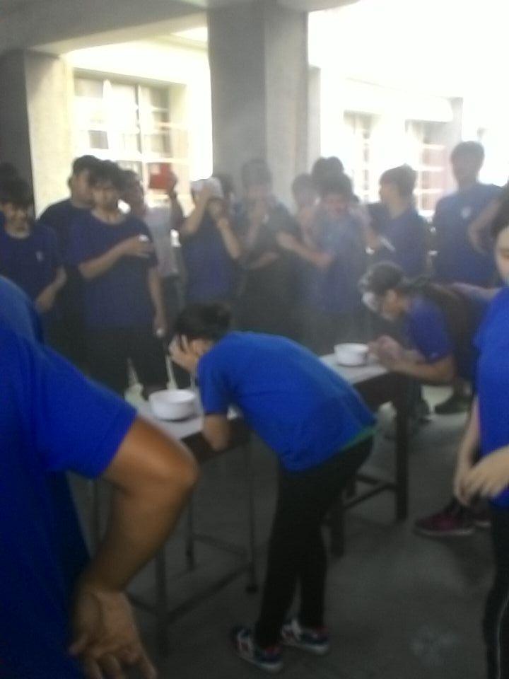 They so play Happy^^