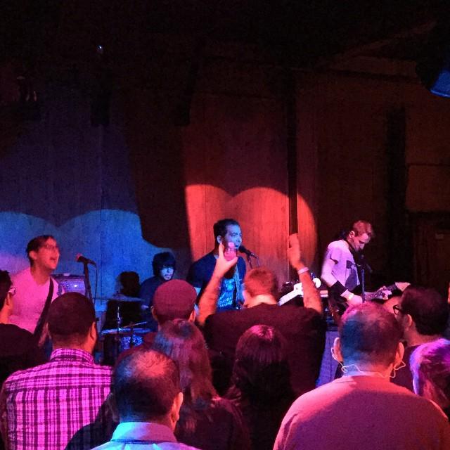 Punknews's tweet photo. The French Exit live at Los Globos in Los Angeles, CA. https://t.co/fnZviiZKg1 http://t.co/i8uepV35if