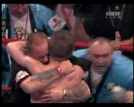 GoldenGlovesSA's tweet photo. RT @HitmanHatton: 10yrs ago today. http://t.co/bQKvx8M3f2