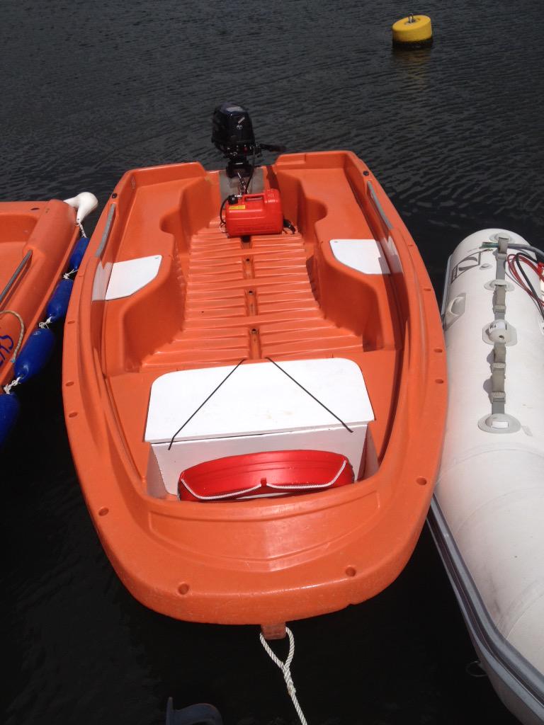 StAustellTIC's tweet photo. RT @foweyriverhire: Warmest Day of the year, Boat &amp; Kayak Hire-discover historic River Fowey.
http://t.co/Rj1XwbBGNf 
http://t.co/N9nukIYKYp