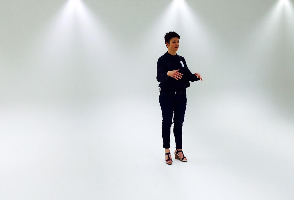 wtvdp's tweet photo. Joska in haar domein, de inhouse fotostudio van @AupingNL. #aupingopening http://t.co/4esSDYTodj