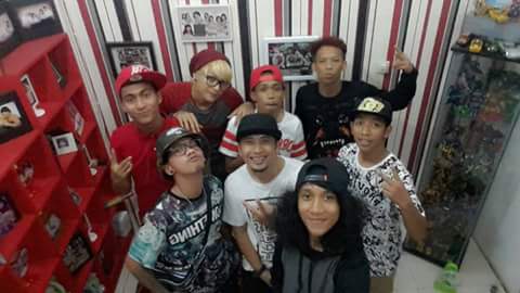 Malam gaess.. maaf yaa mimin bakalan jarang on dulu soalnya mau fokus ujian, jangan pada kangen yaa 😜