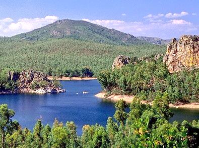 JuanParejoFdez's tweet photo. "Extremadura tiene el aire con mayor calidad de España" según Greenpeace. http://t.co/3eaoP3Yd43