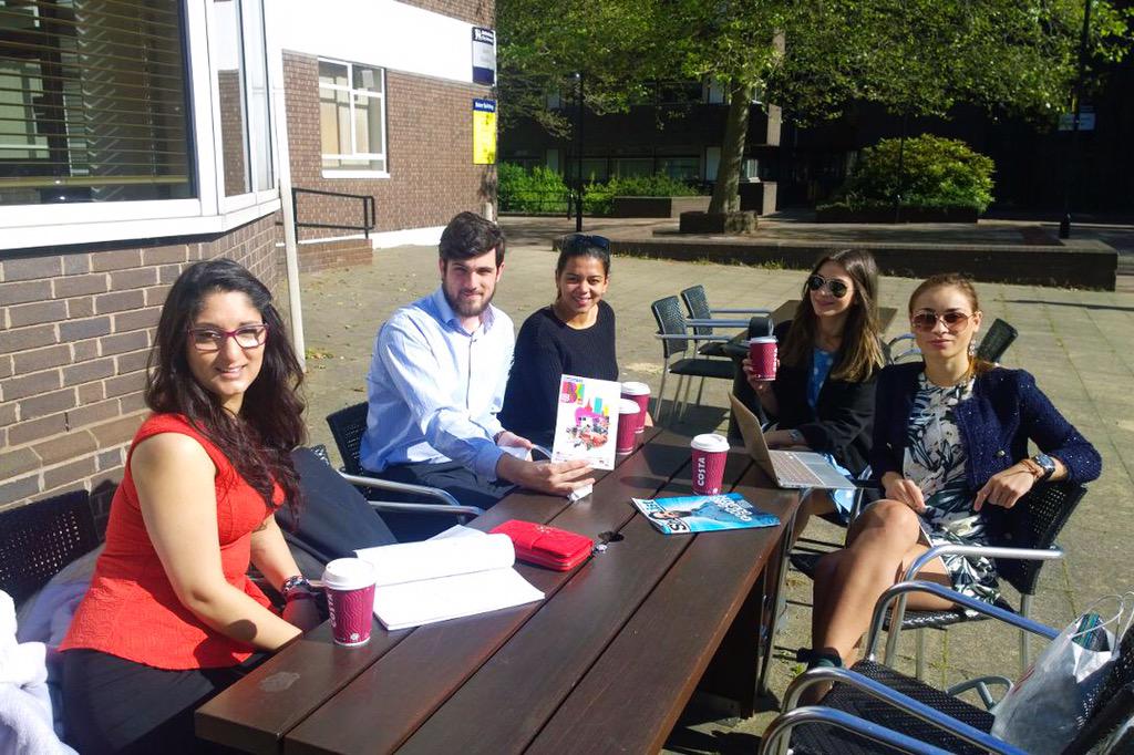 Bham_Made_Me's tweet photo. Showing the #Milan #BMM15 Expo how it is done. Morning meeting in the sun! @ComuneMI #bhammademe #team #lovebrum http://t.co/X3LxAVWCcE