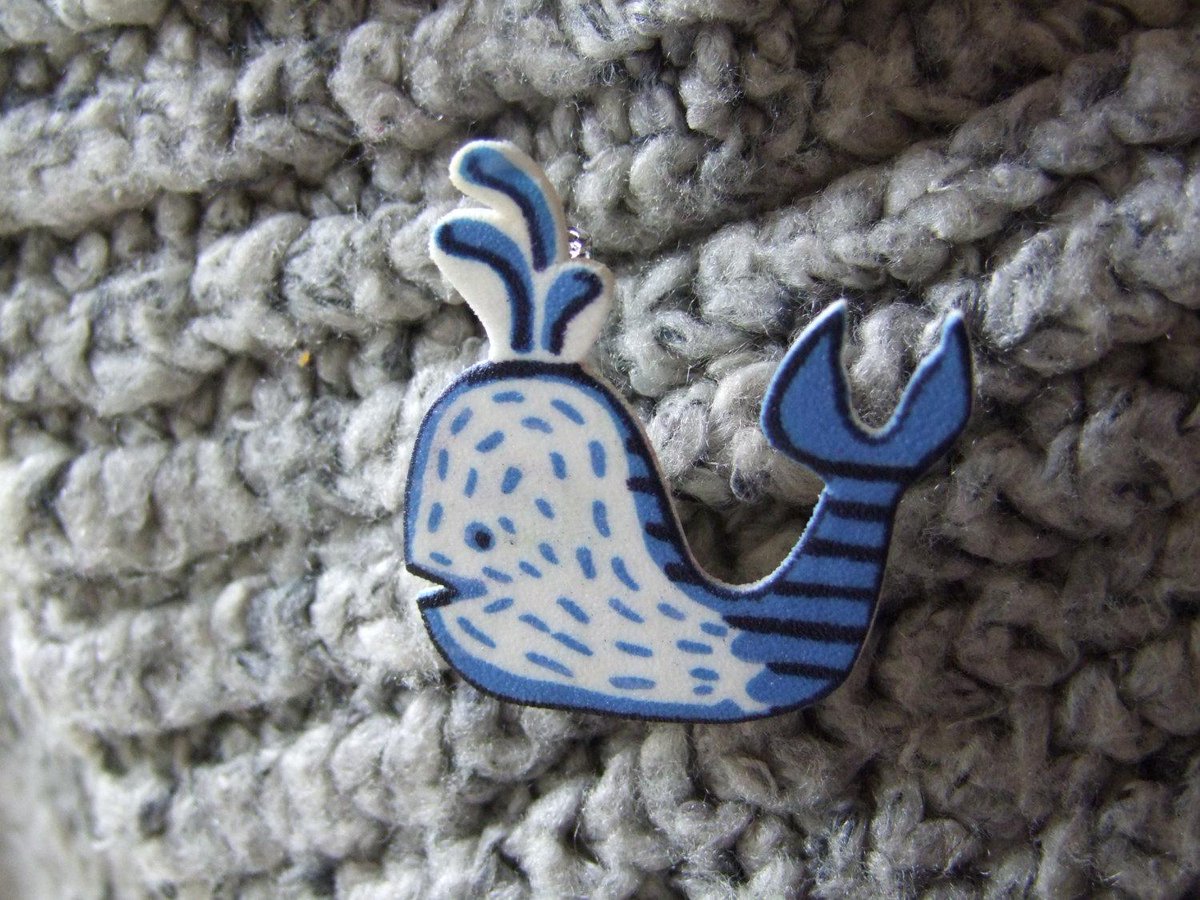 buck_lj's tweet photo. Blue whale brooch-whale pin-with pattern-original illustration-hand colo… http://t.co/Bksh1CVMK3 #Etsy #NauticalPin http://t.co/vUkF6ycPpj
