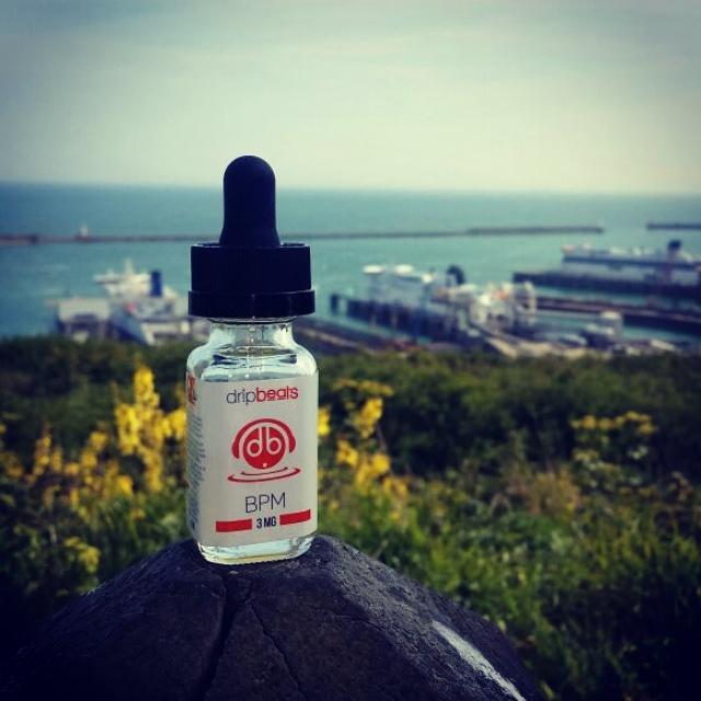 moonVapez tweet media