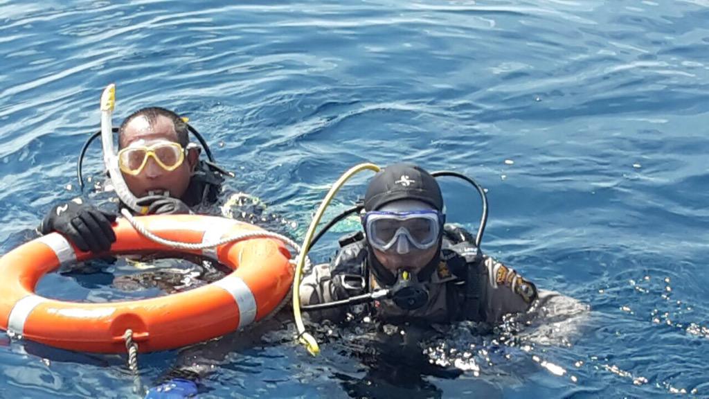 KA <a href="/PolresPangkep/">Humas Polres Pangkep</a> <a href="/dayatonya/">Mohammad Hidayat</a> Terjun Lansung Untk Olah TKP Pelaku Cantrang <a href="/PujiastutiSusi/">Susi Pujiastuti</a> <a href="/penguasahati/">jude</a> <a href="/pb_gapemnas/">PB-GAPEMNAS</a>