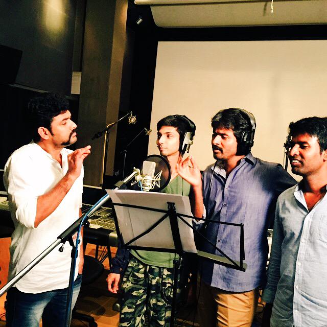 Actor @Siva_Kartikeyan & @anirudhofficial sings #EdhukkuMachan songs in #MaplaSingam
@ActorVemal @Madan2791