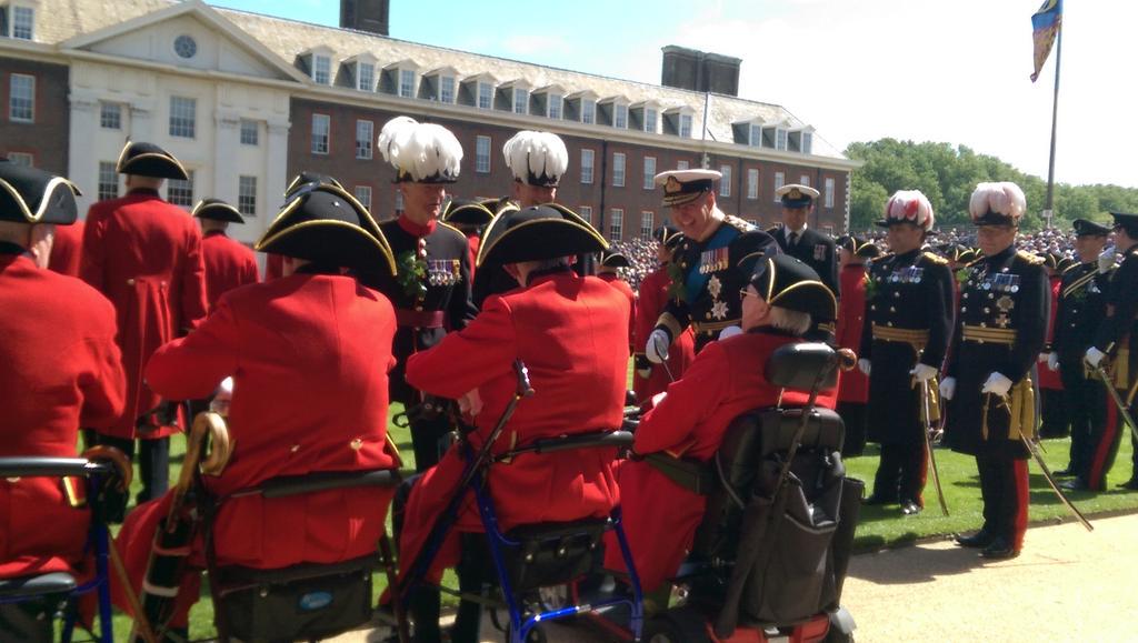 WendyHurrell's tweet photo. The Duke of York shares a kind word and laughter with the Chelsea Pensioners at this year's Founders Day. http://t.co/PORFPwGMUG