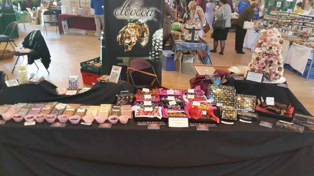 elcocoachocolat's tweet photo. I'm at the @GardensBuxton Farmers Market till 2.30!! New stock available!! #chocolate #local #handmade #artisan http://t.co/4xkjyfmXrl