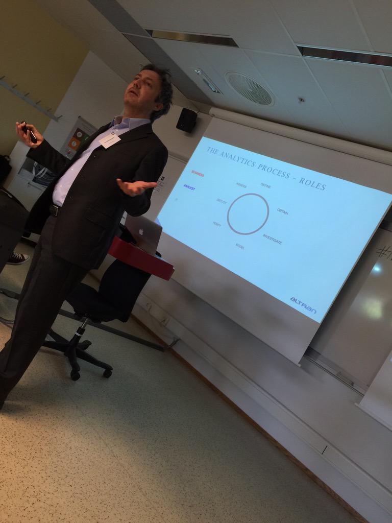 ceciliestaude's tweet photo. Du må vite hva du vil oppnå, deretter henter du innsikten du trenger for å nå mål..@TMollestad #nmfbigdata #Altran http://t.co/skMeaPFMLm