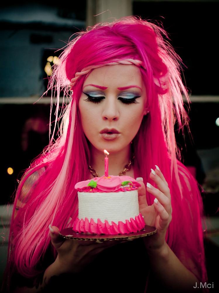 "A MERRY MERRY BIRTHDAY TO MY WRITER WHO TURNS 18 TODAY!!" Cheshire smiled holding out a cake to her Writer.