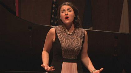 PauleTherrien's tweet photo. La soprano FRANCE BELLEMARE remporte le troisième prix au CONCOURS MUSICAL INTERNATIONAL DE MONTRÉAL http://t.co/7LGbwbDpqC