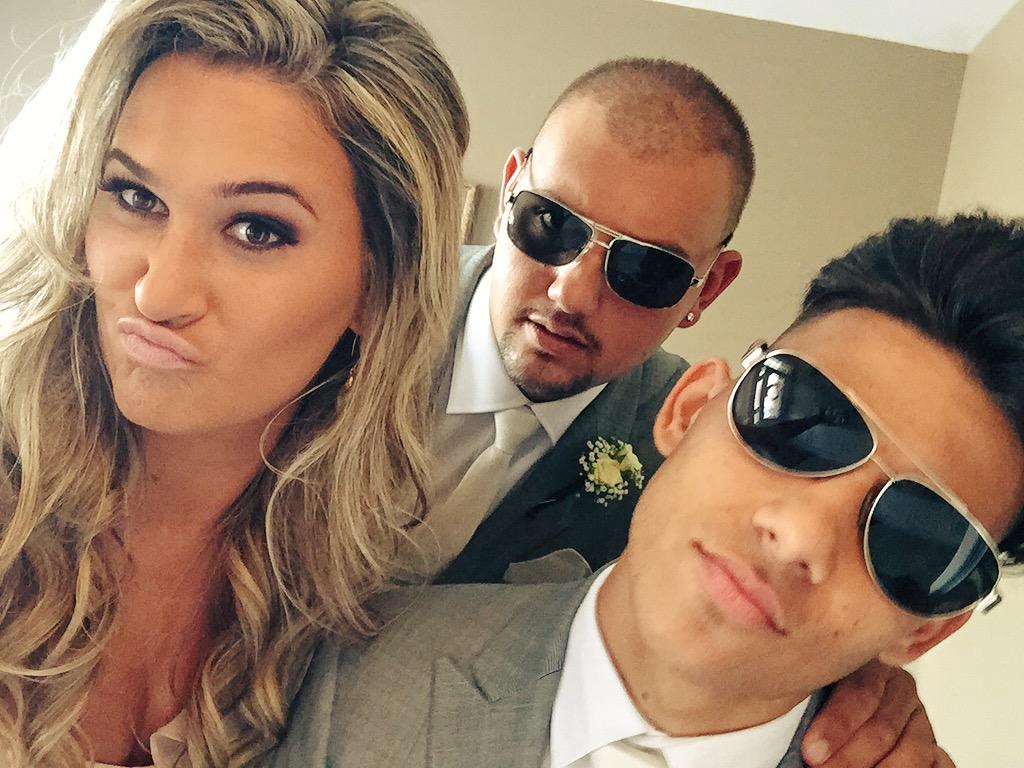 jessistojowski's tweet photo. #jcwedding 😎 @MarrrioRossetti @r23stefan http://t.co/DEPPL1PkWi