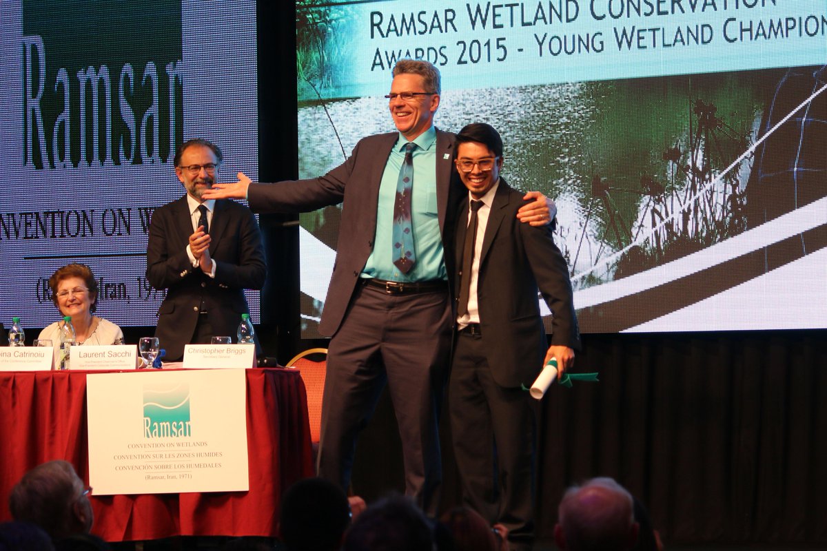 humedalesbogota's tweet photo. The Ramsar Convention Award for Young Wetlands Champions presented to @gejor, 
http://t.co/eLqahg4A47 #RamsarCOP12 http://t.co/KMClVLJw77