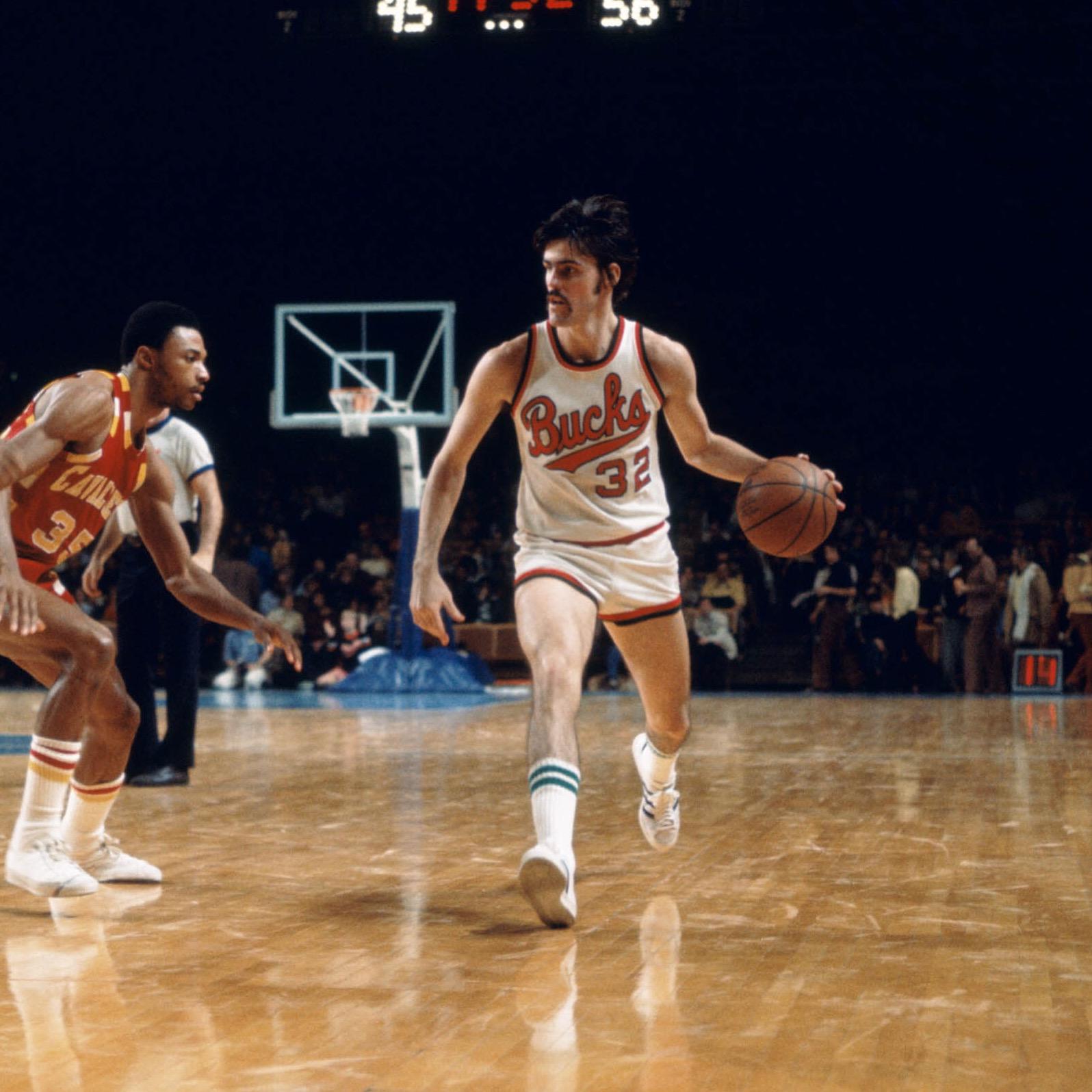 Milwaukee Bucks Home & Road Jersey History Photo Gallery