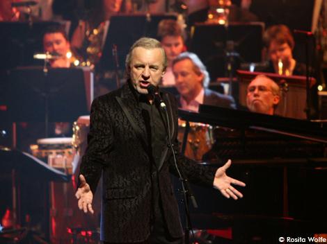 HAPPY BIRTHDAY to Colm Wilkinson! 