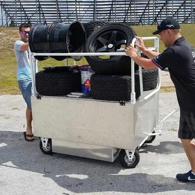 m_mediouni's tweet photo. Sacrifice to God of track/ Жертвоприношение богам асфальта ⚫️ #ddkaba #fdorl #formulad #Pro2 #driftingcom #tires #d… http://t.co/RMyWg8JMVZ