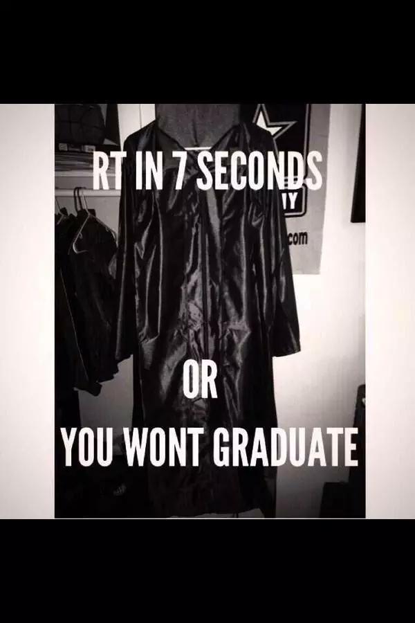 FunnyQuotees's tweet image. fuck that I&apos;m graduating 🎓😎