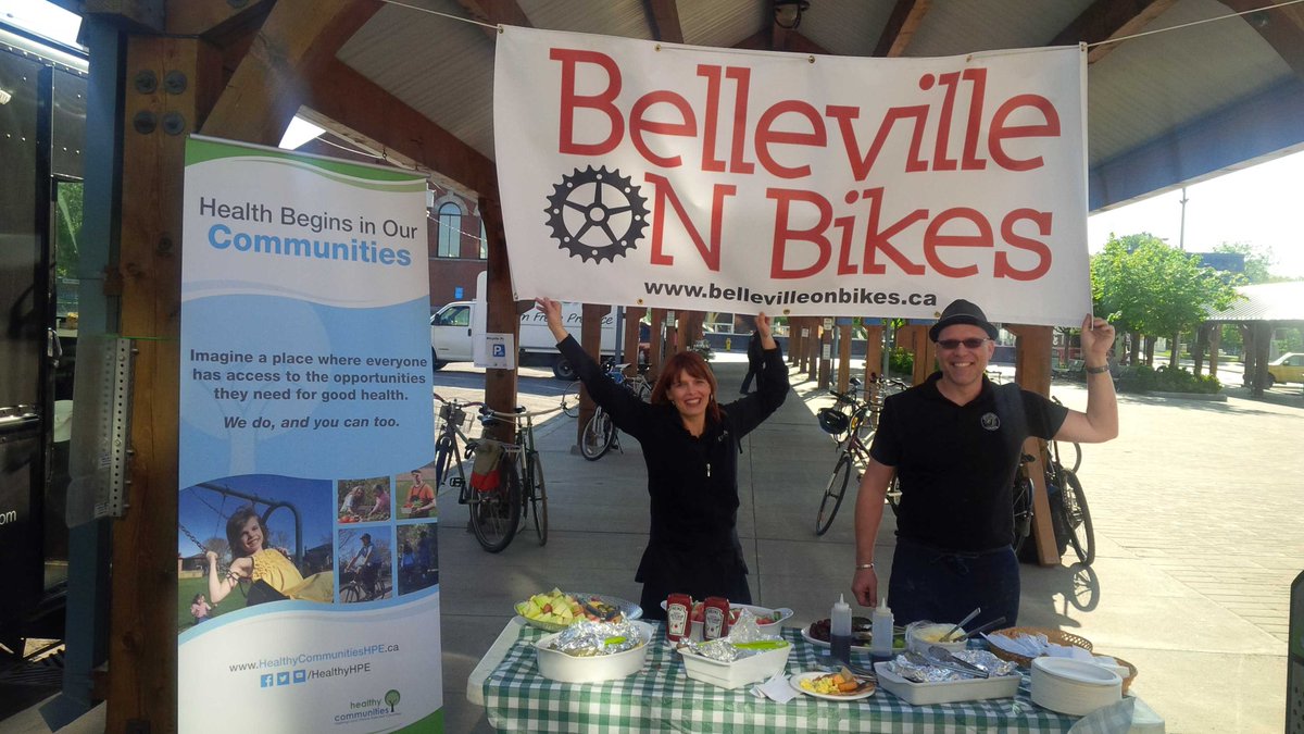 BCC1864's tweet photo. Thanks Tim and Sharon @herbonthecurb  for providing today's #biketowork breakfast http://t.co/3CLxxj8oFZ