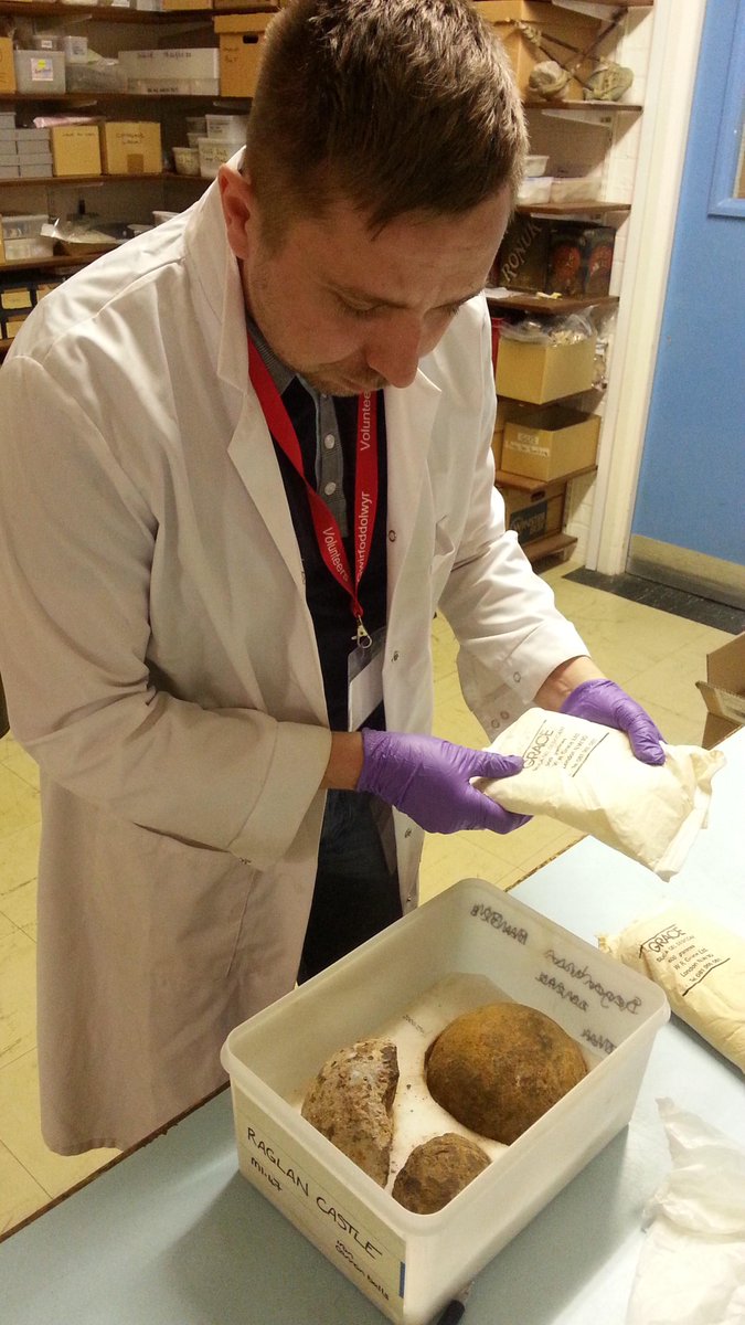 NMWPrevCons's tweet image. Our #museum volunteer @HarryBabel repacks cannon balls - safe &amp;amp; dry @AmgueddfaVols #volunteersweek #RHcontrol
