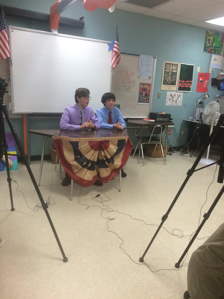 CapBroadcasting's tweet photo. Republican Caucus going on now! #CAPPOTUS http://t.co/caTi7mfPGN