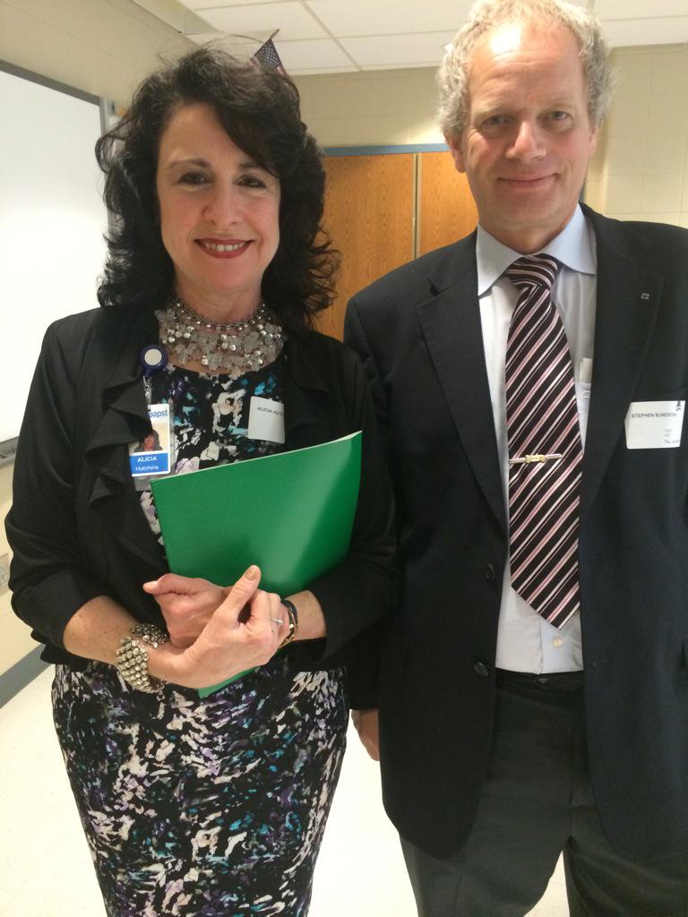 ebmpapstusa's tweet image. .@ebmpapstusa&apos;s Alicia Hutchins, .@TRUMPFinc&apos;s Stephan Bundschu &amp;amp; the Energy Scouts .@CTTechHS #CheneyTech #GreenWeek