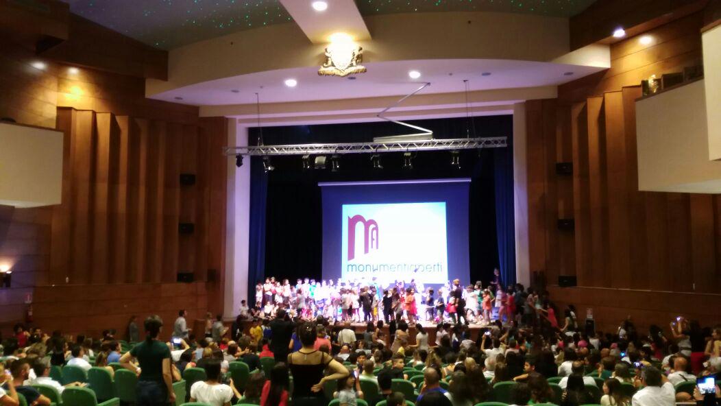 vestigia_unica's tweet photo. #Vestigia @teatromassimo @Comune_Cagliari per consegna degli attestati di #maperti15 @monumentiaperti live twitting!! http://t.co/HZGXTI0Ryn