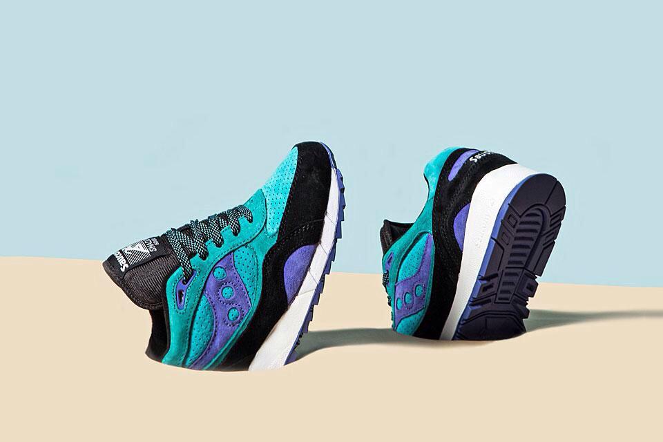 SauconyOrigs's tweet photo. The #BermudaPack Shadow6000 with a nylon tongue and a bicolor set of laces. ImageC/O @thechimpstore #SauconyOriginals http://t.co/xVlVrb04Ps
