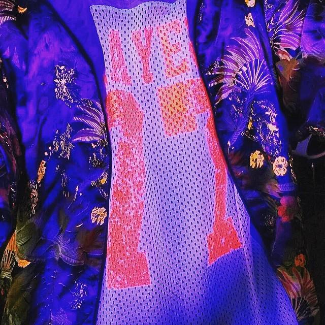 fluogram's tweet photo. #fluogram #blacklight #neon #team #nüba http://t.co/iGLzL2VDtz http://t.co/EKQegoFi1q