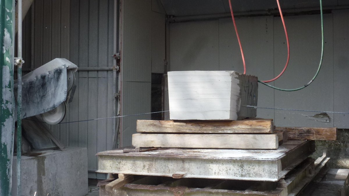 Daniela_Reggio's tweet photo. More pics from Carrara marble quarries and Nicoli Sculptures Studios #stonecourse @ICCROM @GCIConservation http://t.co/bFbB6hZ5op