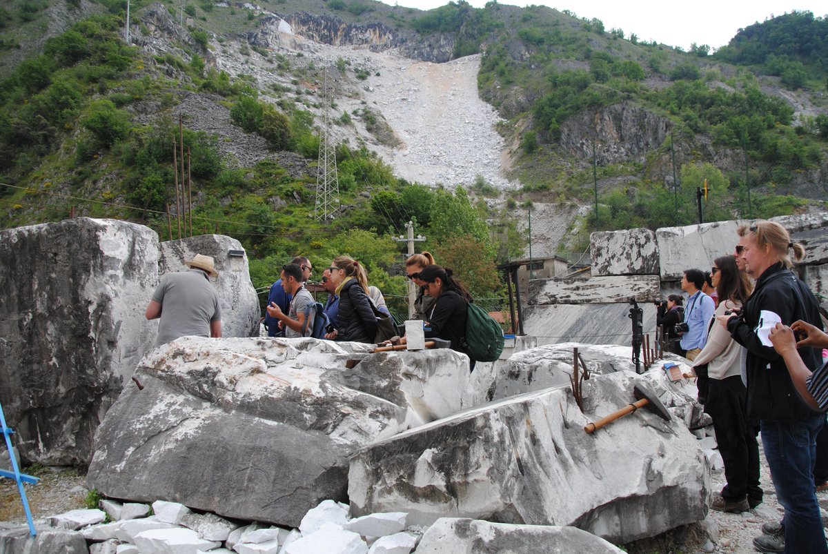 Daniela_Reggio's tweet photo. More pics from Carrara marble quarries and Nicoli Sculptures Studios #stonecourse @ICCROM @GCIConservation http://t.co/bFbB6hZ5op