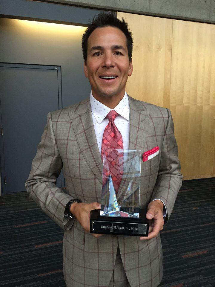 TheAestheticSoc's tweet photo. Dr. Simeon Wall Jr. receives Tiffany Award at the Aesthetic Meeting in Montreal http://t.co/X53o1pkD9F #ASAPS2015 http://t.co/iXgsp40M7A