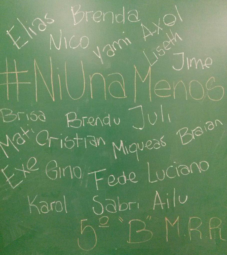 Axelmarquez03's tweet photo. #NiUnaMenos #QuintoB #MRR http://t.co/noADxWCGvx