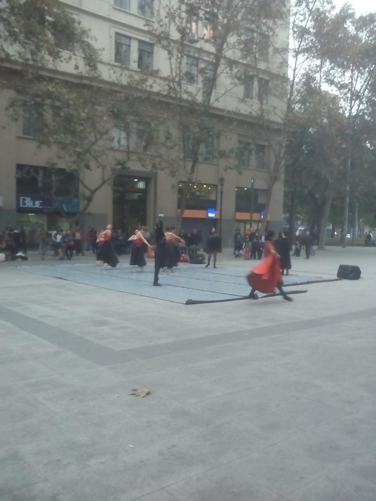 chile_mio's tweet photo. Linda muestra de Ballet en paseo Bulnes .. http://t.co/yCZgvvRPCv