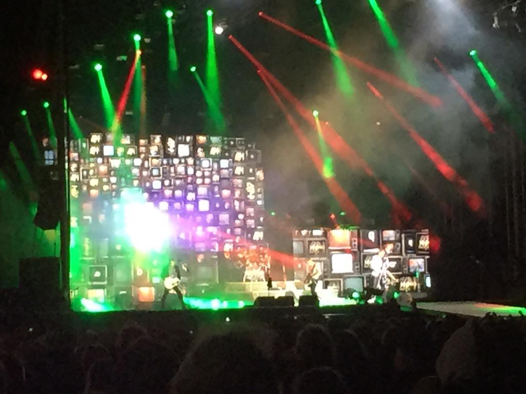 MGardebring's tweet photo. Def Leppard delivers... as usual.... this is awesome!! #srf15 #rockbrigade #swedenrock http://t.co/geJizlPEFg