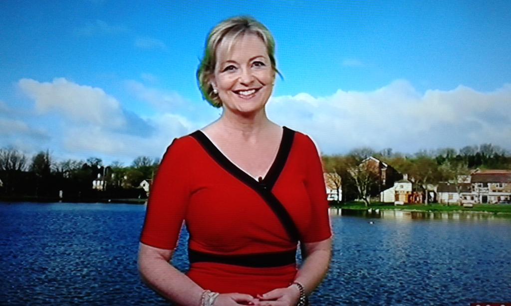 CarolKfanclub's tweet photo. #britainsbestviews*
*Not necessarily the background views obvs. 
@carolkirkwood http://t.co/Y1N0No8avq