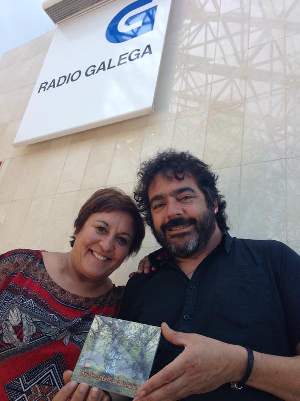 RadioGalega's tweet photo. "Baladas da Galiza imaxinaria", novo disco de @Uxia__Uxia e Narf http://t.co/99hMW0mM71 http://t.co/puzUmp9zqg