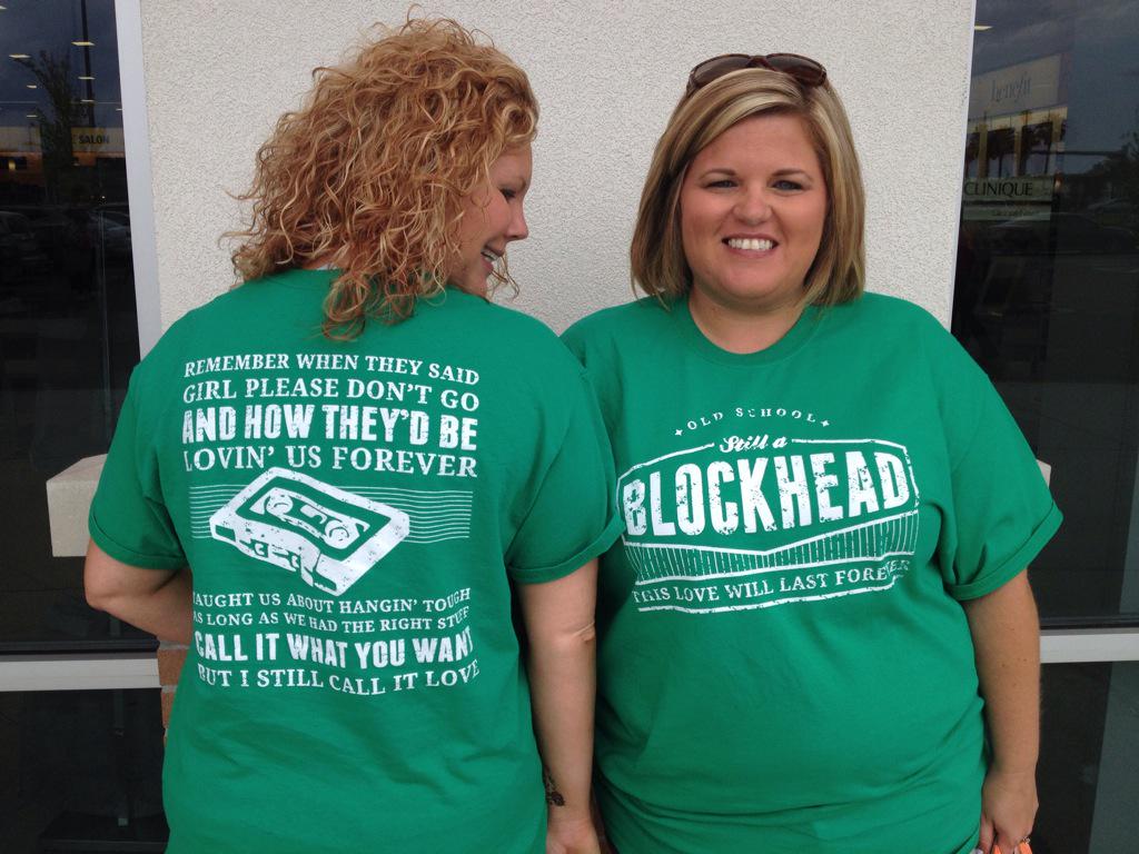 VaVoom007's tweet photo. @DonnieWahlberg @NKOTB @indytrix @JamieW33 So excited for #TheMainEvent in Orlando! #StillaBlockhead http://t.co/uQnfejguUV
