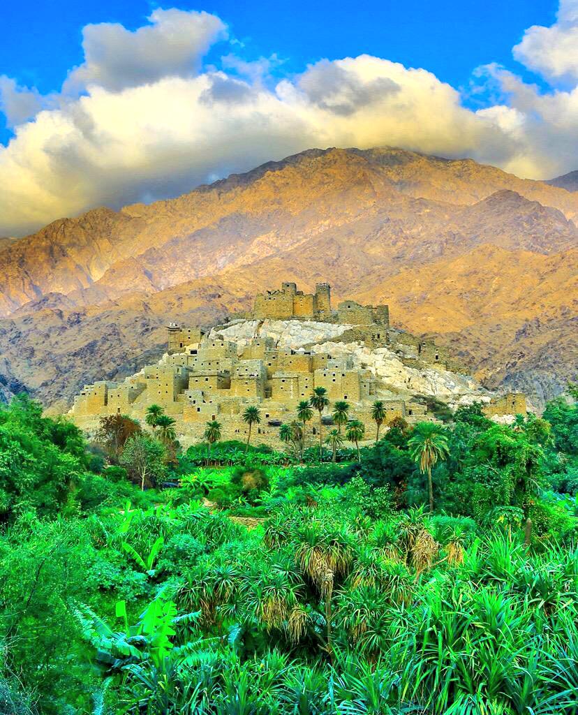 2011Ffaa1000's tweet photo. Appointed a village in the patio area in Saudi Arabia http://t.co/0qzebO7kK7