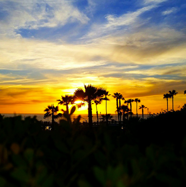 VisitOceanside's tweet photo. We were lucky enough to have this gorgeous #Oceansidesunset shared with us on Instagram by @the_ginger_beef. Amazing! http://t.co/t7pYEP1Ivy