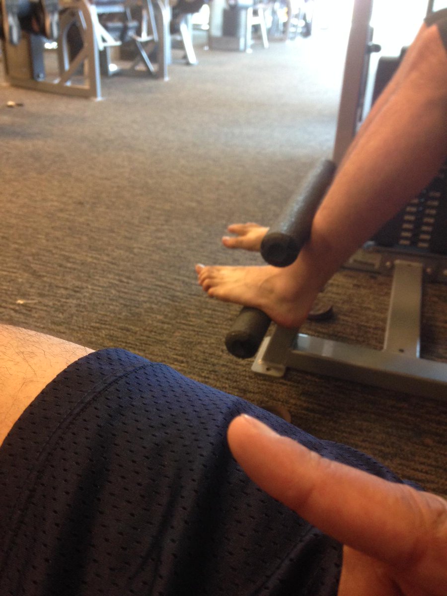 heresgary's tweet image. Working out barefoot at the gym #FINGEROFSHAME