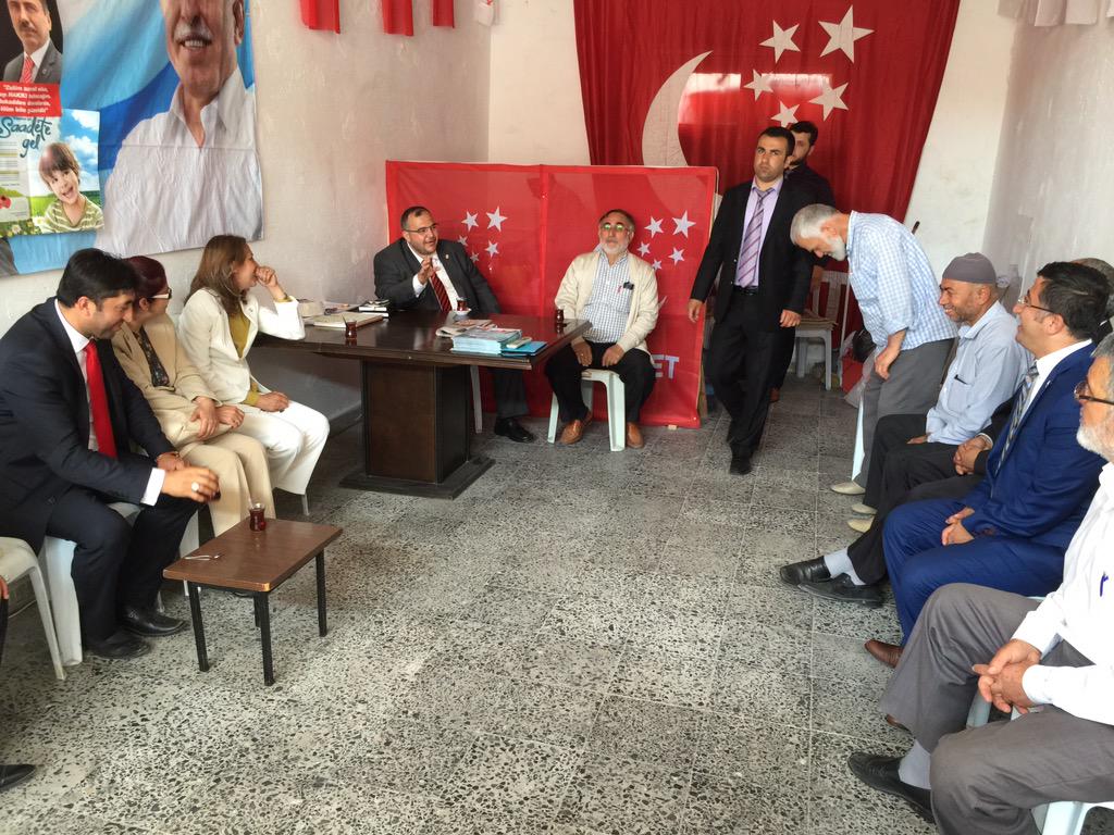 necmettincalisk's tweet photo. Dörtyol.. SKMde Çay molası #SaadeteSon3 http://t.co/qnrgnJ5QjX