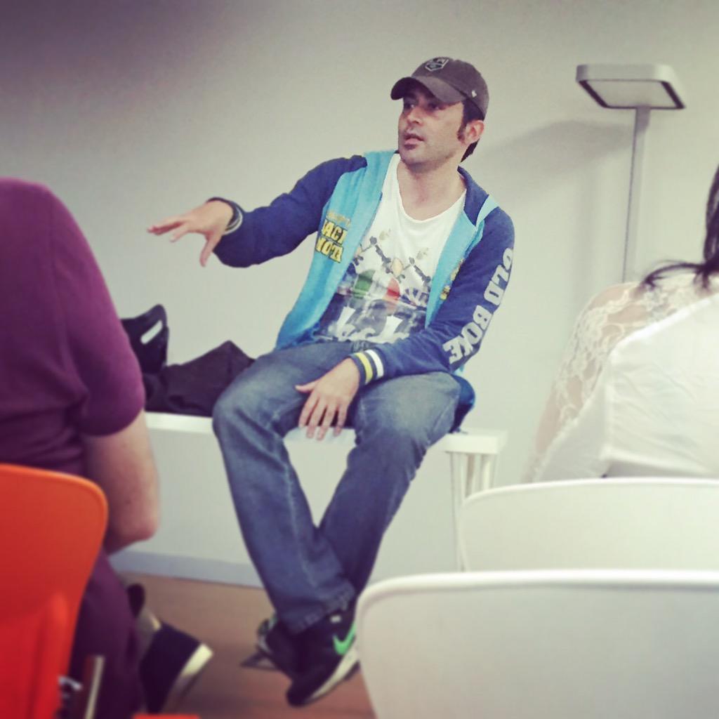 lucianodefranco's tweet photo. .@vinceFilm racconta a #YHStories la propria esperienza con @kickstarter #handyfilm @youthub #WCAP @workingcapital http://t.co/3SmMdPJ3ce