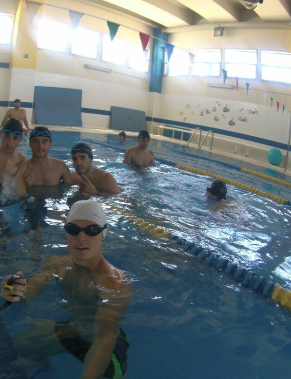 TafadSanchi's tweet photo. GRUPO 1º  #TAFAD ''COLEGIO EL VALLE SANCHINARRO''
Natación y Socorrismo, Colegio El Valle. http://t.co/PToAPlMLyA