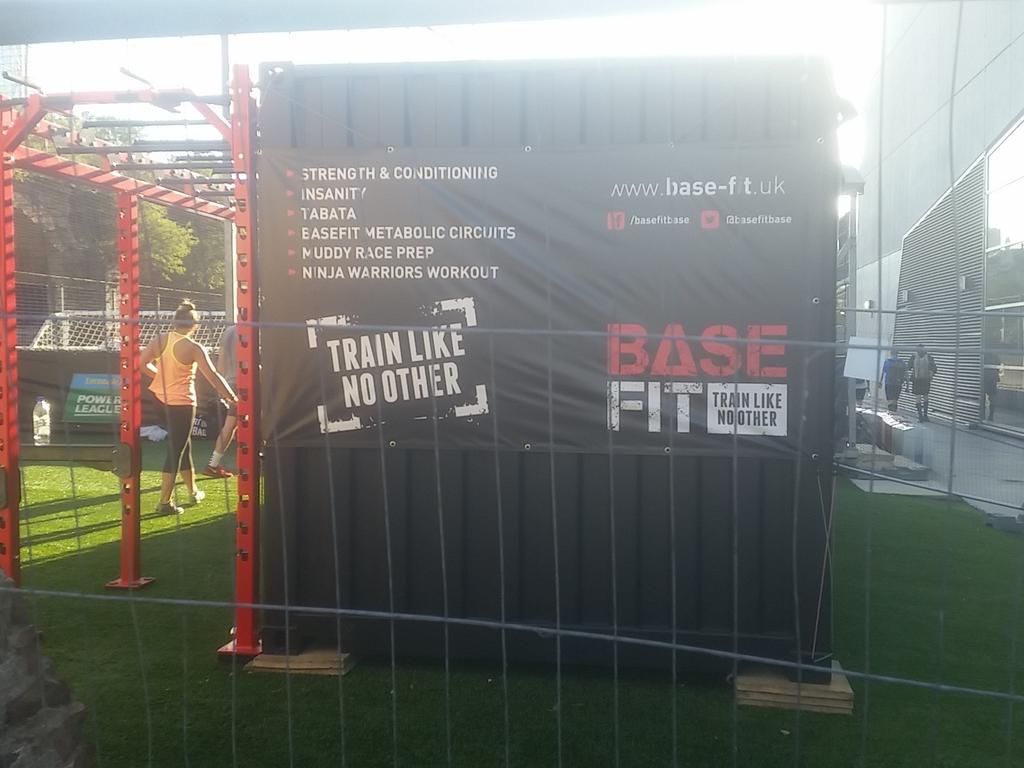 MyFitnessOrg's tweet photo. Looking good @BasefitBase. Shoreditch High Street. http://t.co/g3MSyvx4IX